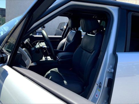 New 2025 Land Rover Range Rover SE image 10