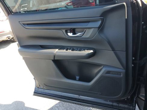 Used 2025 Honda CR-V LX image 29