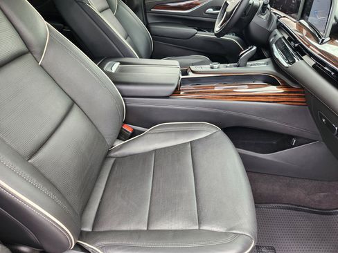 Certified 2023 Cadillac Escalade Premium Luxury w/ Performance Package AWD/4WD image 12