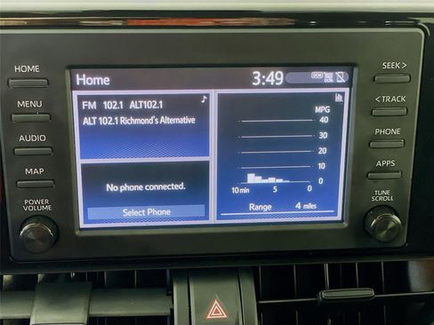 Used 2019 Toyota RAV4 LE w/ Carpet Mat Package image 18