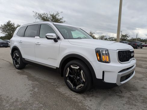 New 2025 Kia Telluride EX image 2