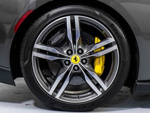 Certified 2019 Ferrari Portofino image 60