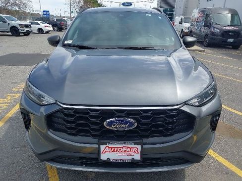 Certified 2025 Ford Escape ST-Line AWD/4WD image 3
