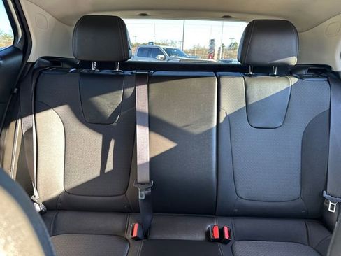 Used 2024 Buick Encore GX Preferred image 35