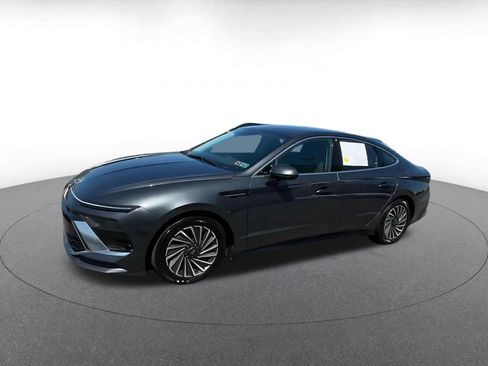 Used 2025 Hyundai Sonata SEL FWD image 8