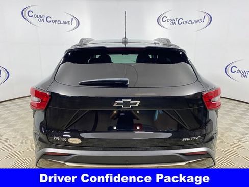 Certified 2025 Chevrolet Trax ACTIV w/ Driver Confidence Package FWD image 6