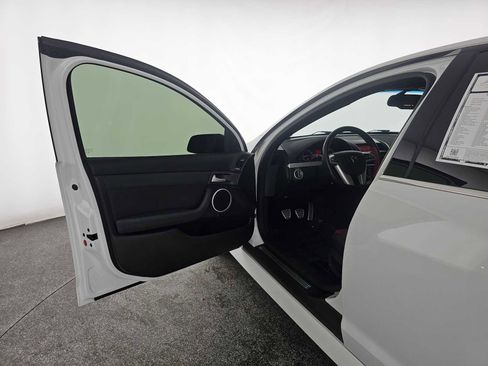 Used 2009 Pontiac G8 GXP image 19