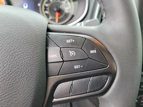 Used 2022 Jeep Cherokee Trailhawk AWD/4WD image 24