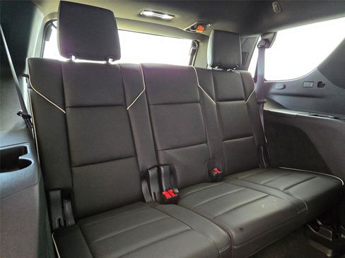 Used 2021 Cadillac Escalade Premium Luxury AWD/4WD image 32