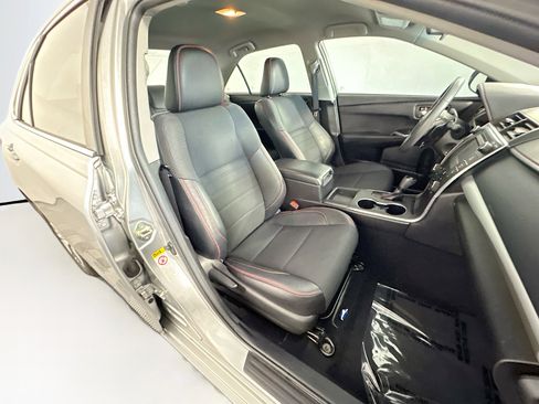 Used 2017 Toyota Camry SE FWD image 26