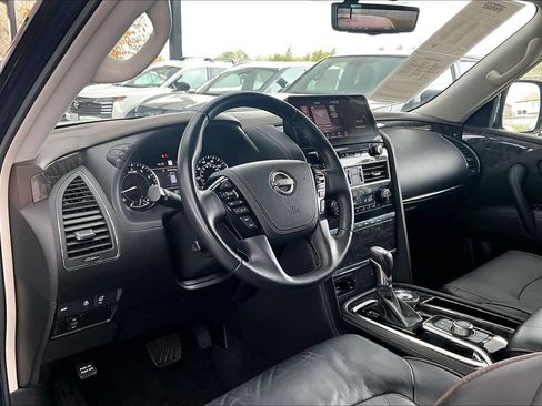 Certified 2022 Nissan Armada Platinum image 16