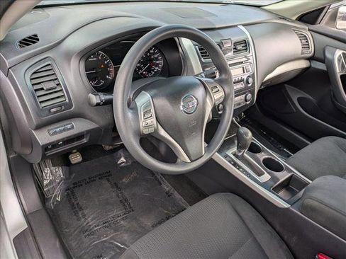 Used 2014 Nissan Altima 2.5 S image 10