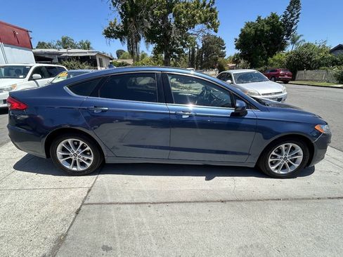 Used 2019 Ford Fusion SE FWD image 10