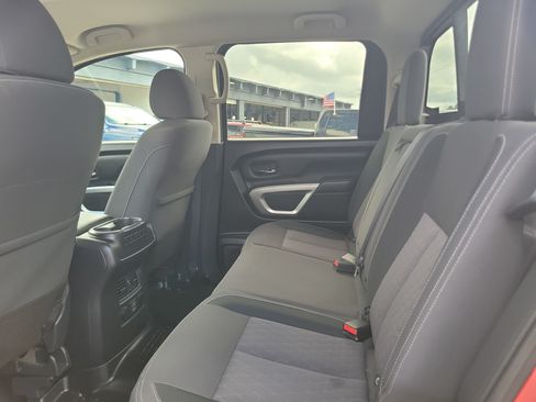 Used 2021 Nissan Titan SV w/ SV Convenience Package AWD/4WD image 14