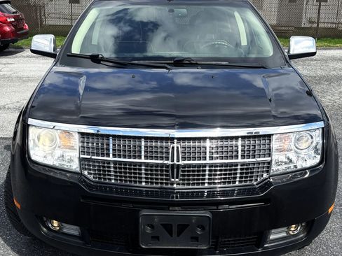 Used 2010 Lincoln MKX AWD image 2