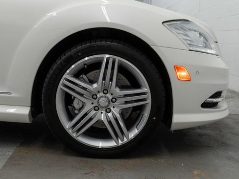 Used 2013 Mercedes-Benz S 550 4MATIC image 38