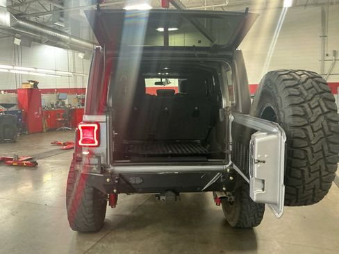 Used 2020 Jeep Wrangler Unlimited Sport S AWD/4WD image 34