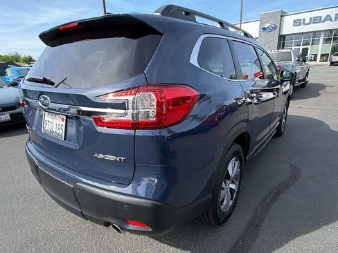 Used 2025 Subaru Ascent Premium image 4