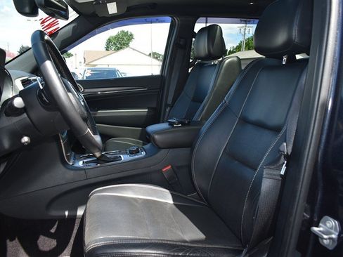 Used 2016 Jeep Grand Cherokee Limited w/ Luxury Group II AWD/4WD image 10
