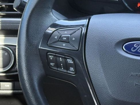 Used 2018 Ford Explorer XLT w/ Equipment Group 201A image 11