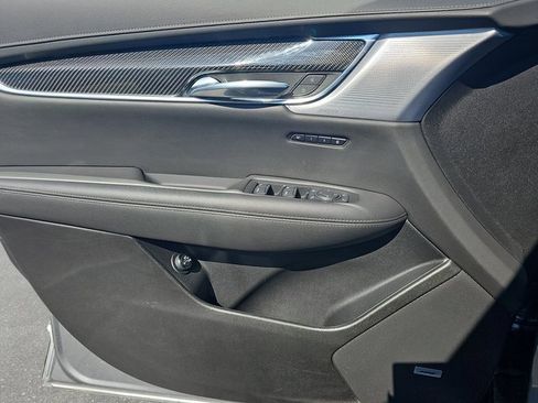 Used 2025 Cadillac XT6 Sport w/ LPO, Floor Liner Package image 29