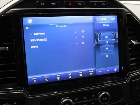 Used 2022 Ford F350 Platinum w/ FX4 Off-Road Package AWD/4WD image 32