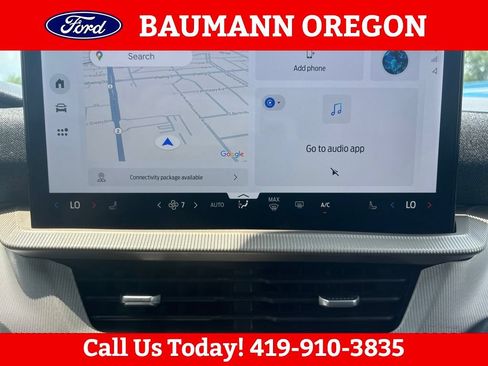 Used 2025 Ford Explorer Active AWD/4WD image 22