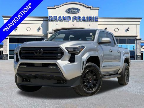 Used 2025 Toyota Tacoma SR5 AWD/4WD image 1