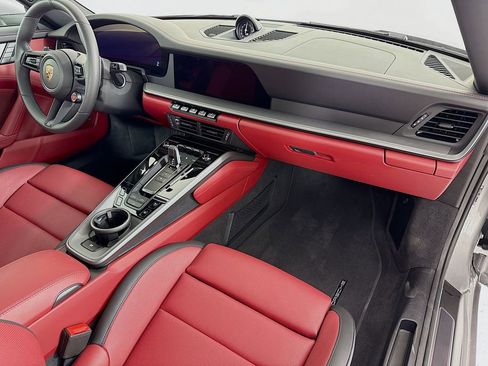 Certified 2025 Porsche 911 Carrera RWD image 30