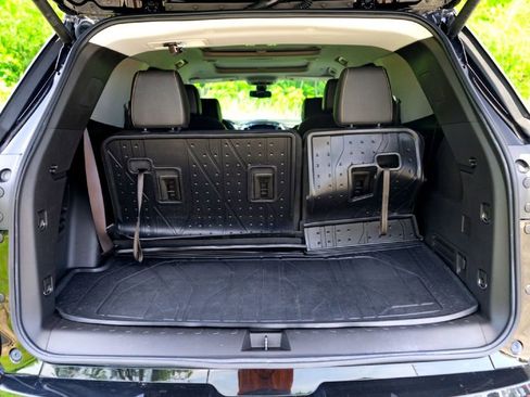 Used 2021 Chevrolet Traverse Premier w/ Redline Edition FWD image 30