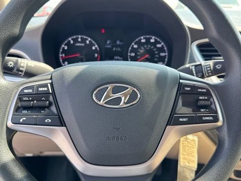 Used 2022 Hyundai Accent SE FWD image 29