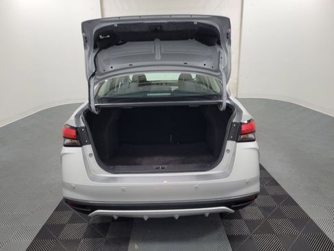 Used 2021 Nissan Versa SV FWD image 29