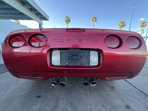 Used 2002 Chevrolet Corvette Convertible w/ Preferred Equipment Group2 image 4