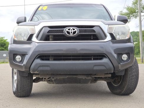 Used 2014 Toyota Tacoma 4x4 Double Cab w/ SR5 Package image 11