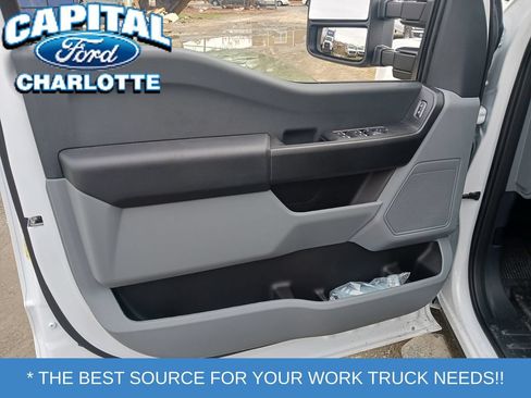 New 2026 Ford F250 XL w/ XL Chrome Package AWD/4WD image 11