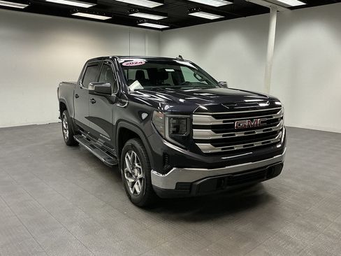 Used 2024 GMC Sierra 1500 SLE w/ Preferred Package AWD/4WD image 7