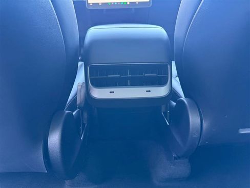 Used 2022 Tesla Model Y Performance AWD/4WD image 40