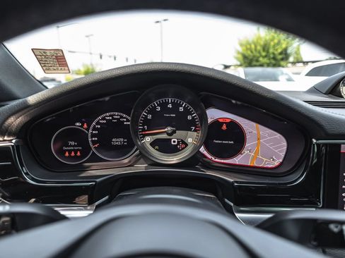 Used 2021 Porsche Panamera 4S w/ Premium Package AWD/4WD image 13
