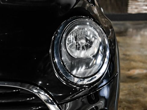 Used 2021 MINI Cooper 2-Door Hardtop FWD image 34
