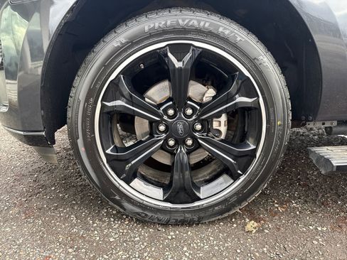 Certified 2022 Ford Expedition Max Limited image 27