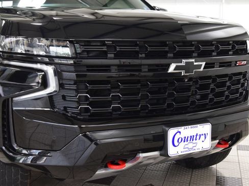 Used 2023 Chevrolet Tahoe Z71 w/ Luxury Package AWD/4WD image 13