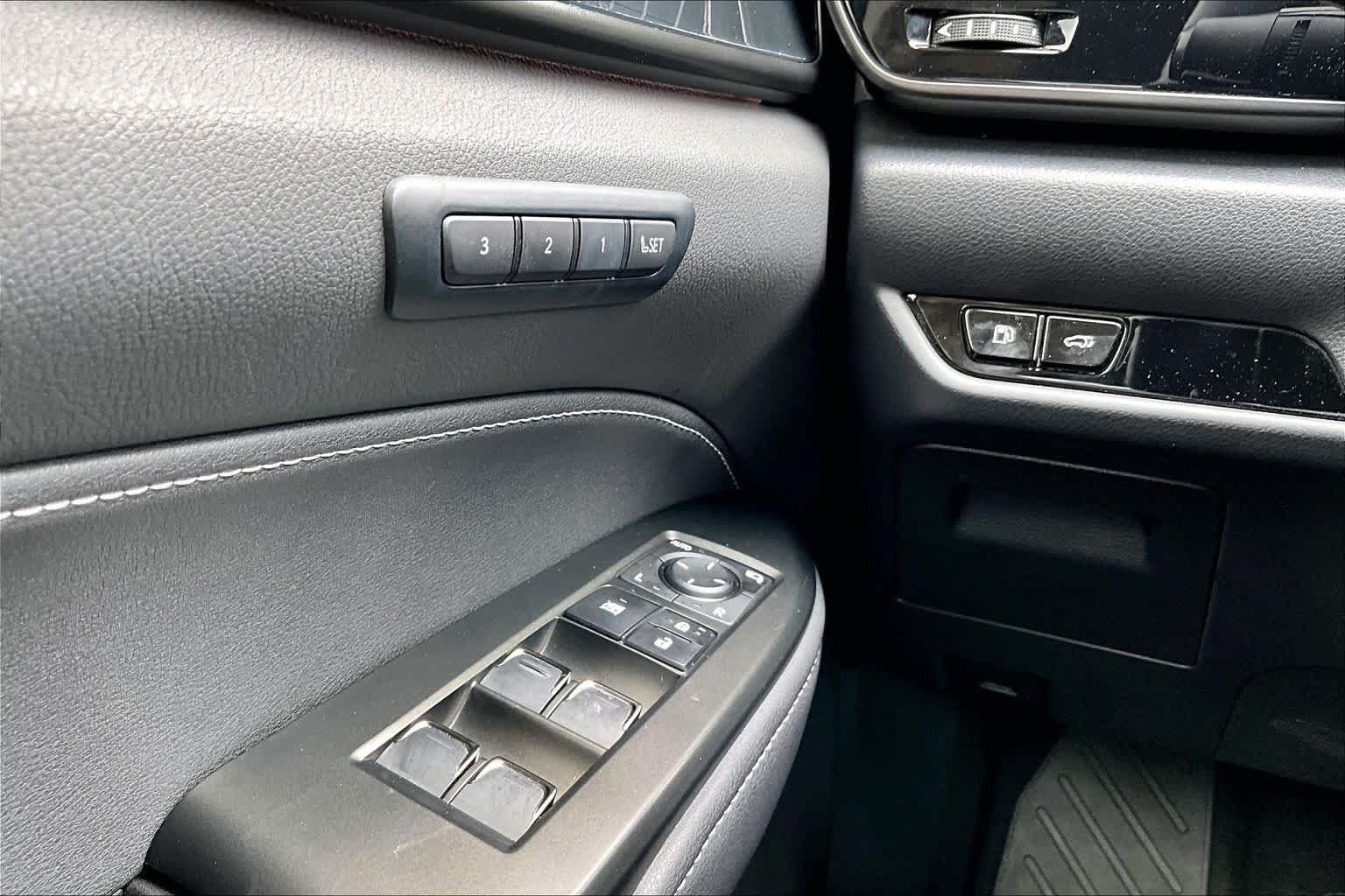 Used 2025 Lexus NX 350 AWD w/ Accessory Package (2T) image 36