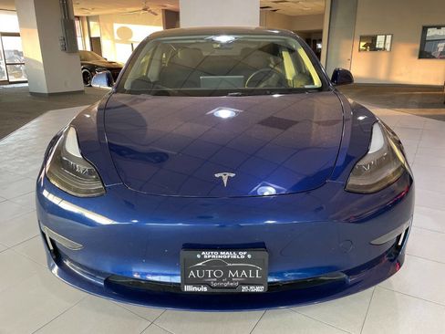 Used 2023 Tesla Model 3 Standard Range image 2