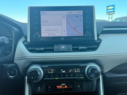 Used 2019 Toyota RAV4 Limited w/ Cold Weather Package AWD/4WD image 28