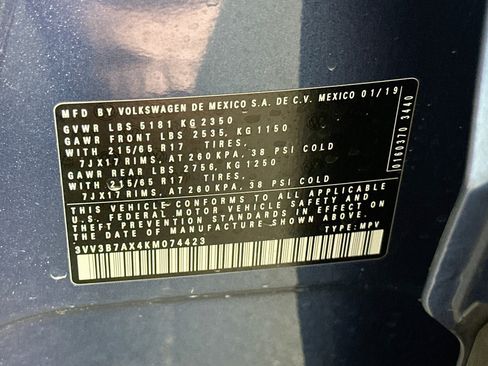 Used 2019 Volkswagen Tiguan SE w/ Panoramic Sunroof Package FWD image 12