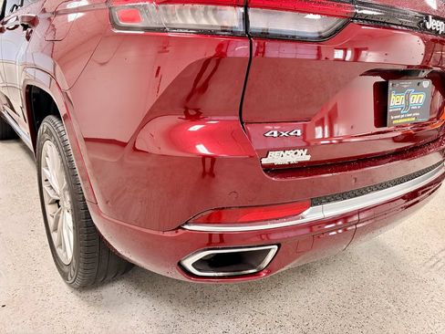 Certified 2024 Jeep Grand Cherokee Summit w/ Adv Protech Group IV AWD/4WD image 9