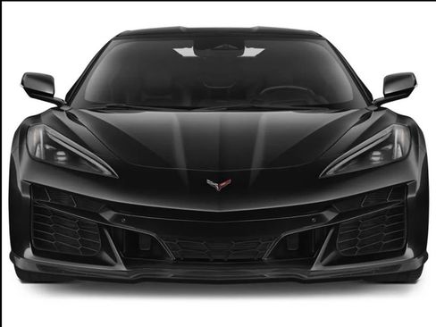 Used 2024 Chevrolet Corvette Stingray Preferred Cpe w/ Z51 Performance Package RWD image 2