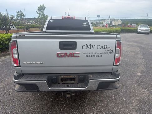 Used 2017 GMC Canyon W/T RWD image 4