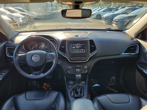 Used 2019 Jeep Cherokee Latitude Plus AWD/4WD image 11