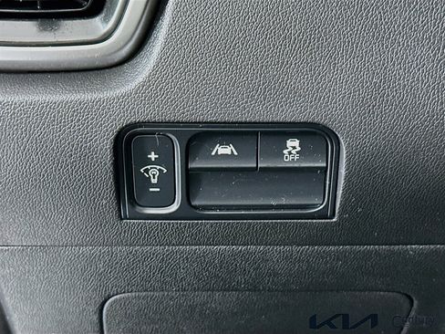 Certified 2021 Kia Sorento S AWD/4WD image 10